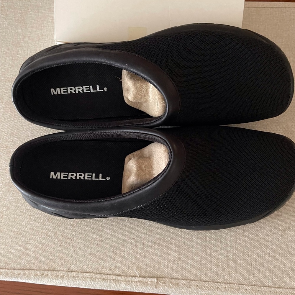 Merrell - NEW IN BOX! Womens 8.5 Black Encore Breeze